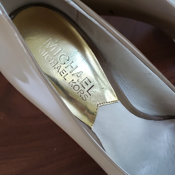 Michael Kors patent leather heels - Picture 5 of 9